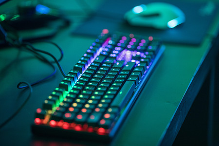 键盘鼠标电脑背景图片