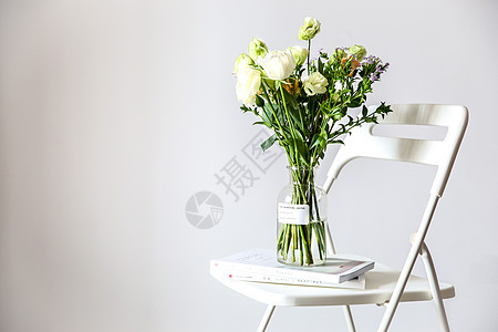 纯白家居花卉背景图片