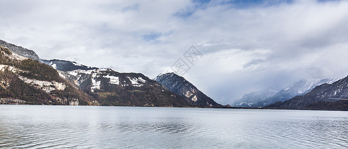 川西雪山湖泊高清图片