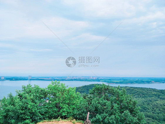 二龙山山顶风景图片