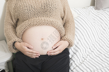 孕妇照肚子特写图片