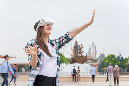 城市旅行VR女孩图片