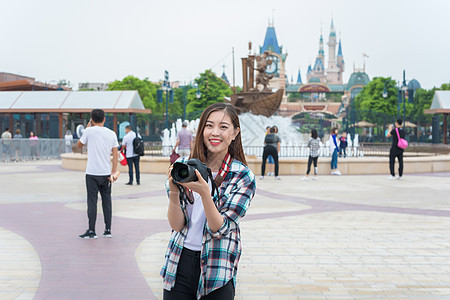 城市旅行女孩相机背景图片