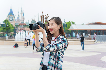 城市旅行女孩相机背景图片