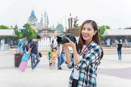 城市旅行女孩相机背景图片