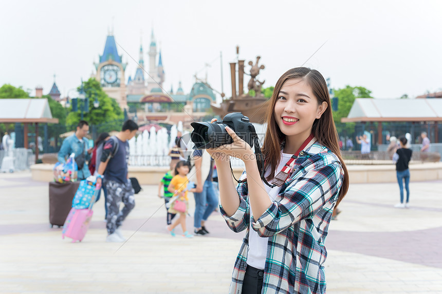 城市旅行女孩相机图片