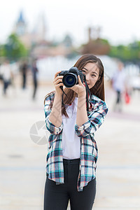 城市旅行女孩相机背景图片
