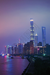 夜色朦胧的黄浦江夜景图片