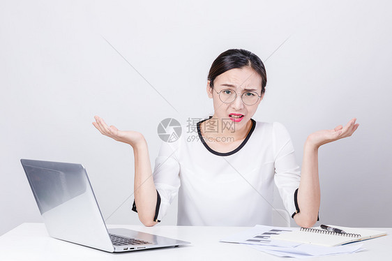 商务职业女性情绪办公图片