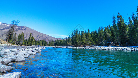 新疆喀纳斯湖景区图片