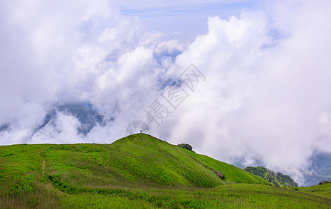 武功山山顶壮观的云海 图片