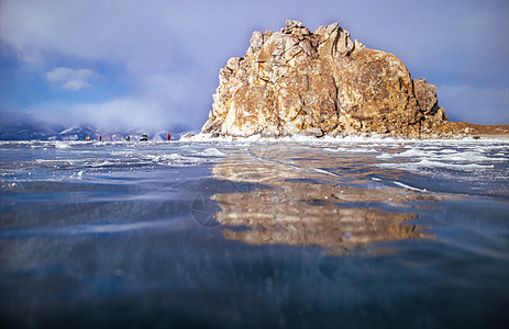 冬季贝加尔湖冰封美景背景图片