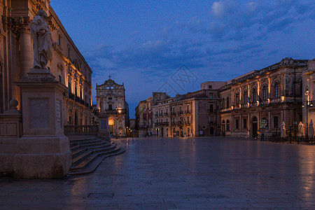 欧洲意大利城市夜景图片