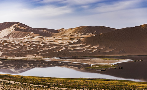 风水山巴丹吉林沙漠背景