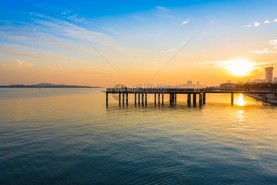 青岛海边日落最美夕阳图片