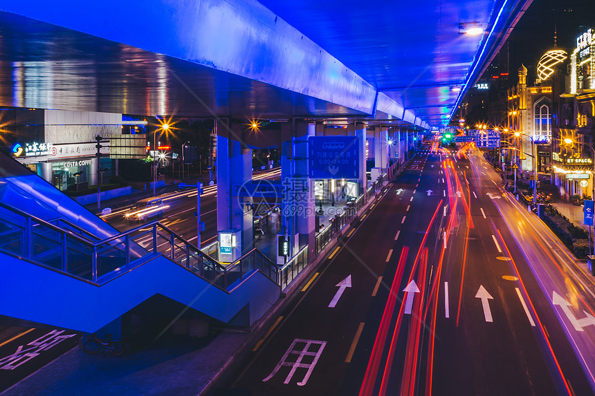 城市夜景交通图片