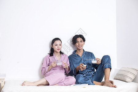 二人世界的居家生活图片素材