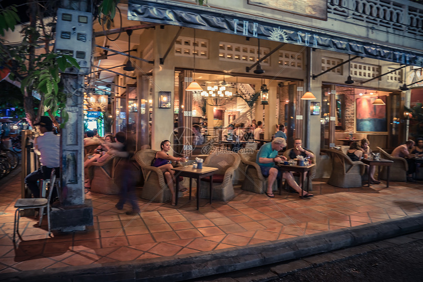 ‘~柬埔寨暹粒酒吧街街头  ~’ 的图片