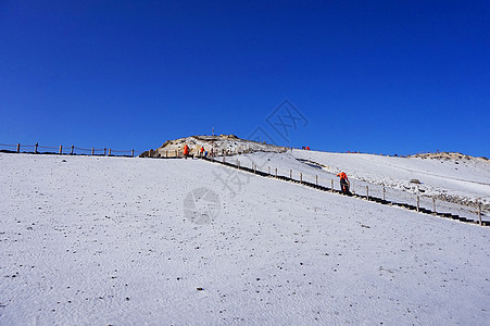 水坡长白山背景