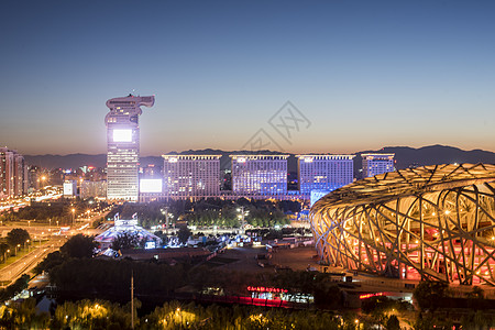 北京盘古大观盘古七星与鸟巢建筑背景