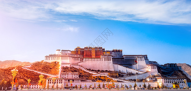 布达拉宫西藏蓝天高清图片