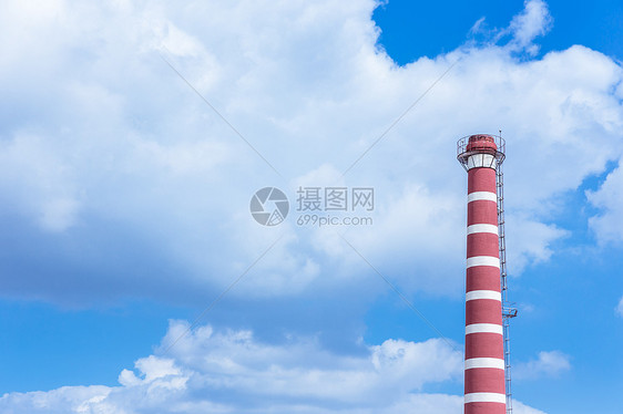 蓝天白云与塔楼图片