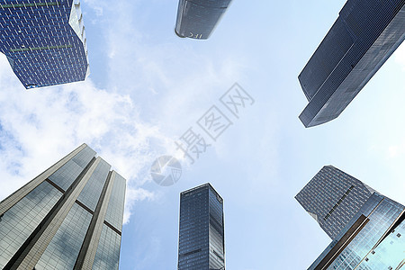 仰望广州天河CBD的高楼大厦图片