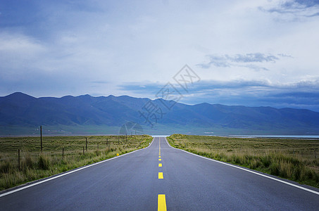 青藏线公路背景