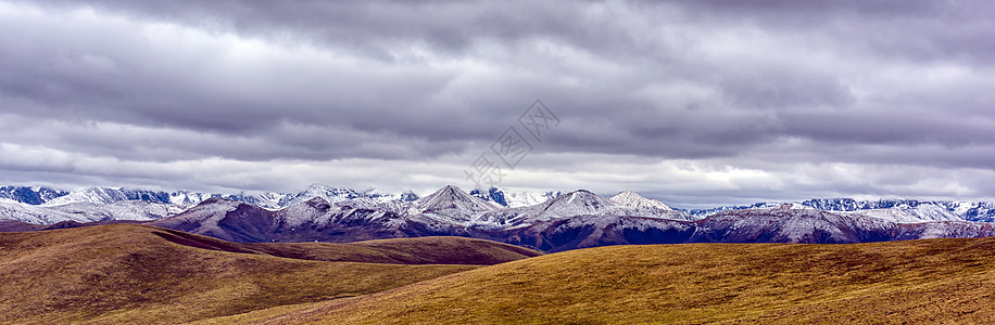 年宝玉则雪山风光背景