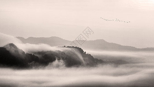 水墨风格的云海雾景图片