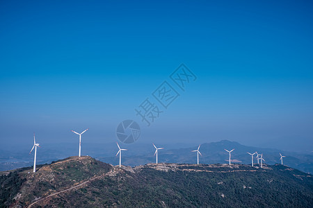 山峦叠嶂风车风电场风景图片