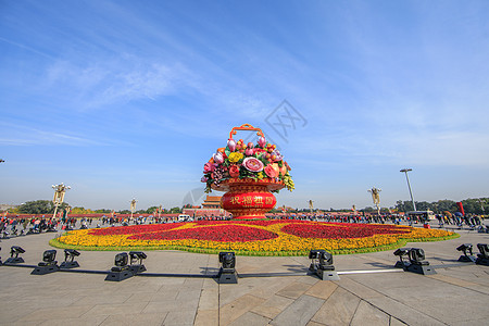 北京天安门广场花篮雕塑图片
