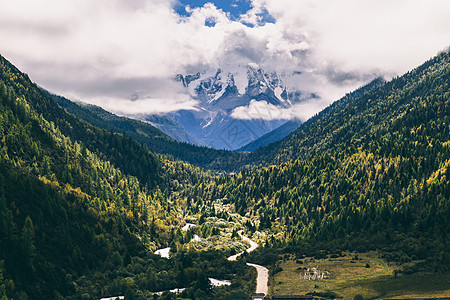 亚拉雪山风景亚拉高清图片