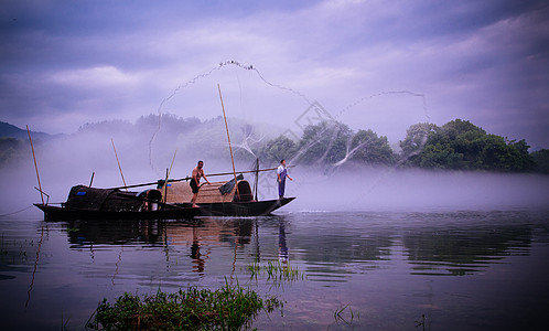 浙江旅游景区瓯江上的渔船捕鱼图片