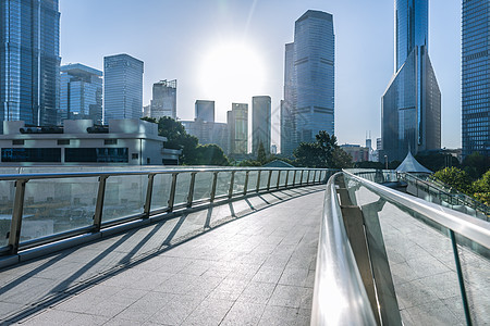 人行天桥高楼大厦背景图片
