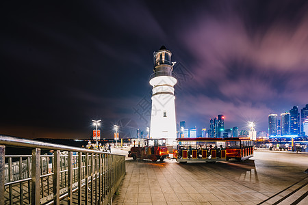 海边灯塔黑白青岛灯塔夜景背景