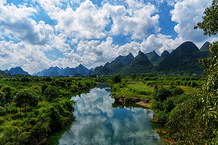 绿色水墨山水桂林阳朔山水风光背景