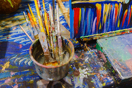 彩色笔刷DIY油画画室绘画工具背景