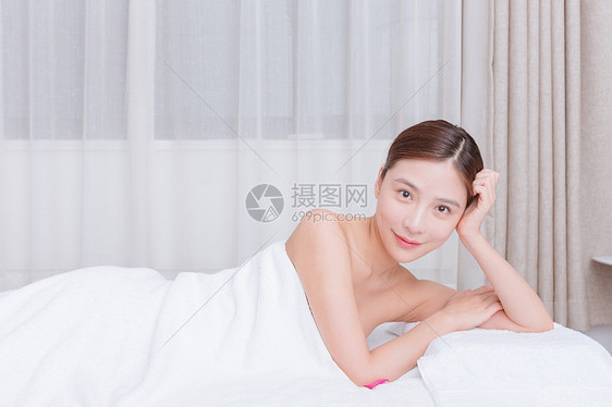 美容养生美女放松休息图片