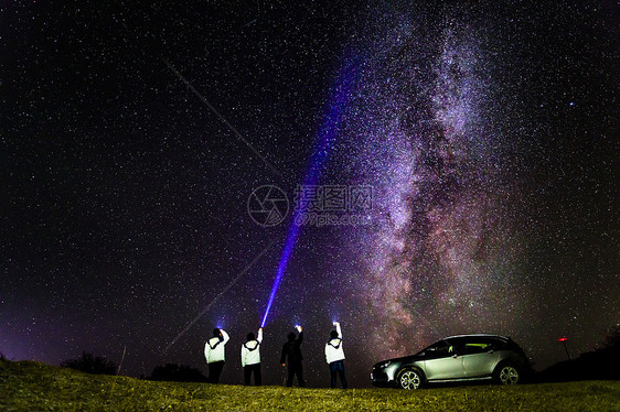 塞罕坝草原下的银河图片