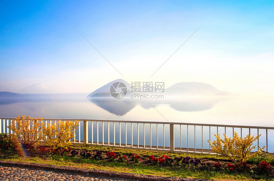 北海道洞爷湖清晨图片