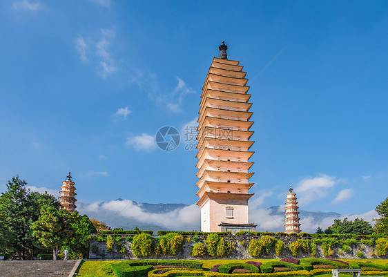 云南大理崇圣寺三塔图片