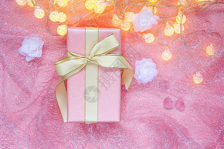 情人节礼盒粉色背景静物素材图片