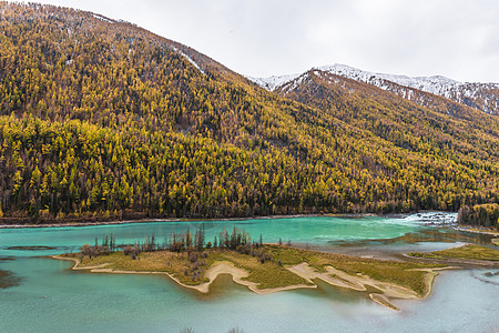 秋森林喀纳斯湖卧龙湾背景