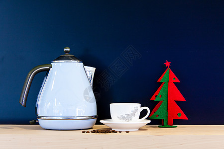 实木酒窖创意圣诞装饰和咖啡壶背景