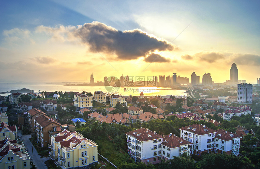  青岛足球名宿重返故地 深度对话青训体系未来发展路径