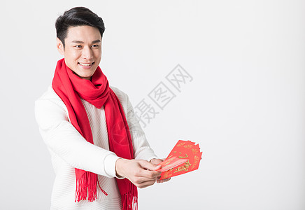 新年男性开心的拿着红包图片