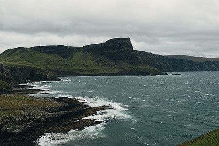 英国苏格兰天空岛的海边背景图片