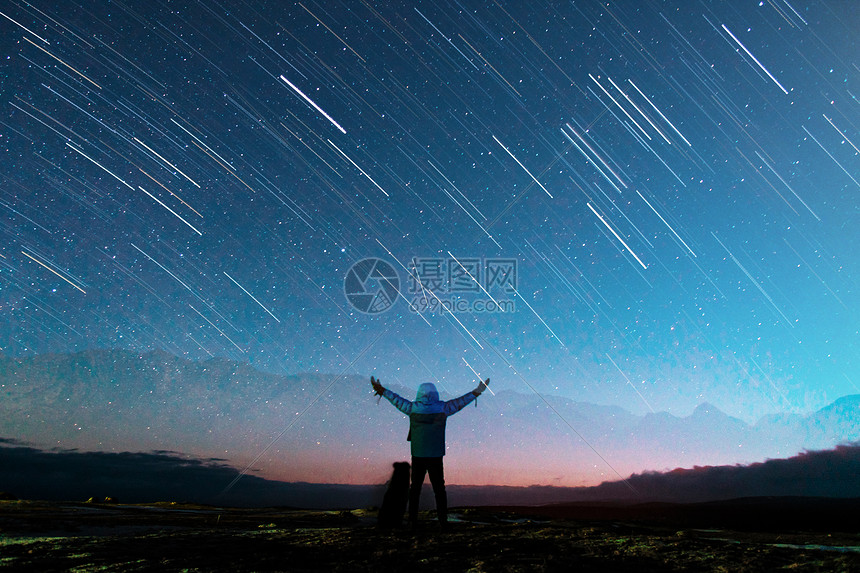 流星雨的星空图片