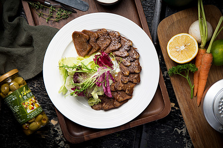 黑椒牛肉炒饭香煎小牛舌背景